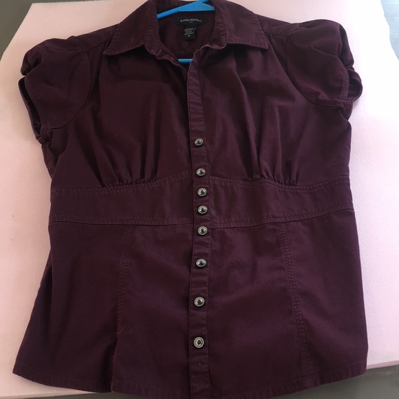 Banana Republic Deep Burgundy Button Down Shirt - Picture 2 of 4